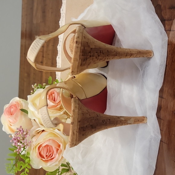 Authentic Loubatin high heels - Picture 4 of 10